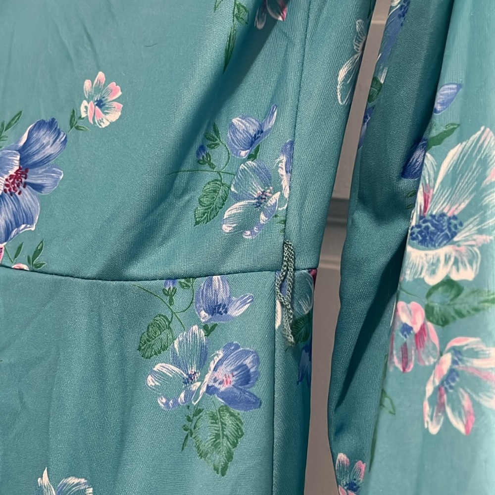 Vintage 80s Montgomery Ward blue floral v-neck dress - Picture 8 of 9